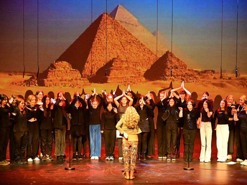 Arts fest choir